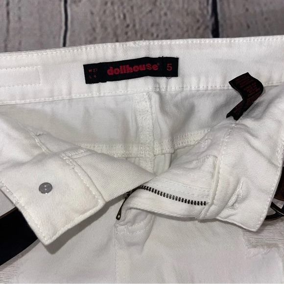 Dollhouse denim shorts and belt size small - Picture 3 of 3